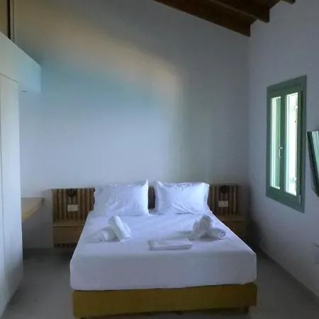 Caltabania Suites Áyios Nikítas Buitenkant foto