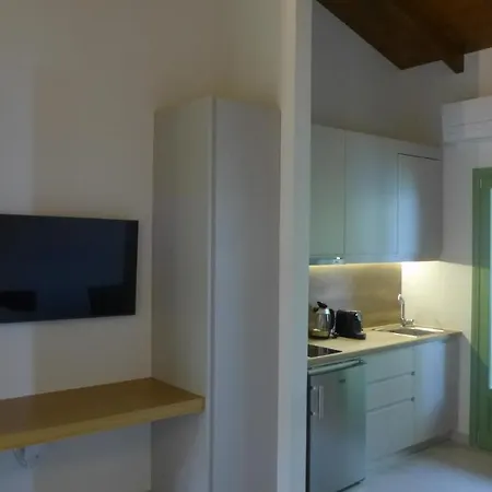 Caltabania Suites Áyios Nikítas Buitenkant foto