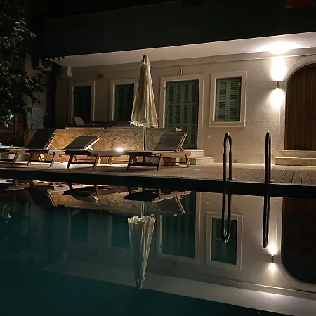 Caltabania Suites Áyios Nikítas Buitenkant foto