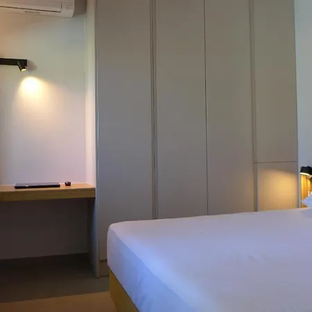 Caltabania Suites Áyios Nikítas Buitenkant foto